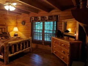 Spring Acre Log Cabin - Image 5