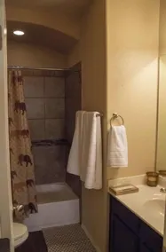 Beauty Charming Transmountain Home w-King Bed By beautiful trails! - Image 5