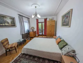 Holiday apartment with garden pavilion and barbecue - Image 4