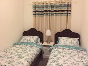 Family - Parking - Garden- WiFi - Sleeps 4 - Image 3
