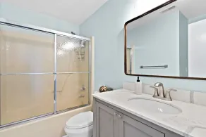 Updated beach house walking distance from beach - Image 5