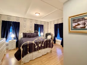 Spacious Historic Home in the White Mountains, great for Groups, Sleeps 14 - Image 3