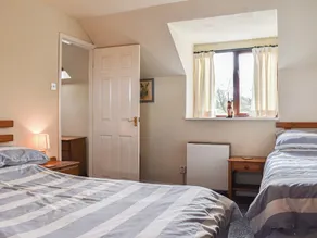 3 chambres à coucher à Leek - Image 5