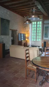Gite DE Bellecombe AU Chateau Plaisir de la Campagne Proche des Parcs de Loisirs - Image 5
