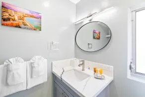 Scandia Tower Condo with 2BR and 2BA with Parking - Image 3
