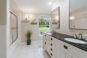 Spacious HOME sleep 19+ - heated pool option and LAKE VIEW - Image 4