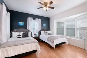 F1 •  30% OFF • Updated, Cozy & Clean • Fast WiFi • 2BR/2BA Monthly Rental - Image 4