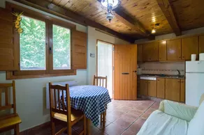 Romantic cottage with fireplace 1 bedroom next to hiking path - Image 5