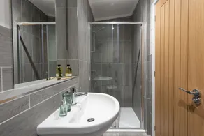 Hawthorne Lodge, 15 Roadford Lake Lodges, Lifton - Image 3