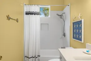 Lil' Bit of Sunshine ~ 3BR - 2.5 BA beach house! - Image 4