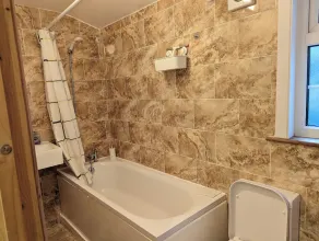 Fully-equipped flat in the city of London. - Image 4