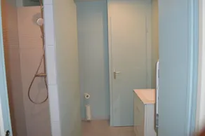 QUIET DOWNTOWN APARTMENT - Image 3