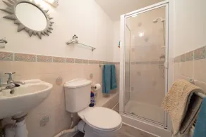 Spacious 2 bedroom apartment within walking distance of Woolacombe beach, complete with own parking - Image 3