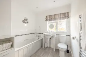 Spacious 6 Bedroom House in Maidenhead Windsor - Image 4