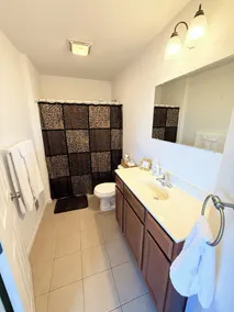 Home away from home! Entire townhome- large backyard. Close to many colleges. - Image 3