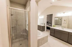 Houston Luxury Vibes w/ Private Pool & Spa! - Image 5