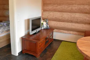 Apartment in the Canada log cabin - Image 4