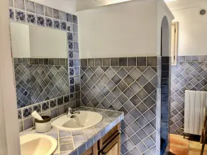 Single storey villa, 4 bedrooms, swimming pool, near the beaches of the Gulf of Saint Trop - Image 2