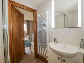 Bluebell Cottage - Image 2