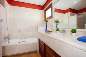 Wunderbare Villa direkt am Meer - Image 4