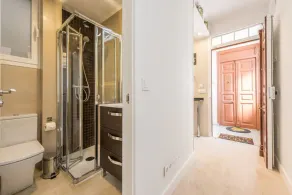 Center Chamberi Gorgeous Luxury Studio Suite with High Speed WiFi & AC/Heater - Image 4