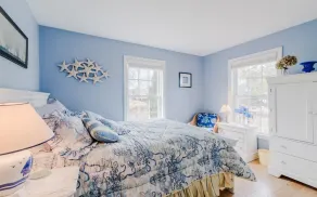 Cozy summer cottage, short walk to beach and historic Watch Hill village - Image 5