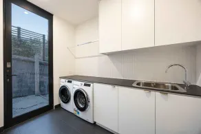 Maison Noir - Image 3