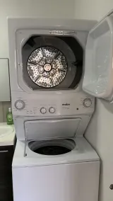 NEW COZY APARTMENT, zona 4, GREAT LOCATION!! - Image 2