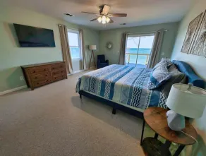 The Private Beach Multi Family Oasis - Image 4