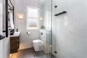 Stylish Studio Near Kings Cross Train Station - Image 3
