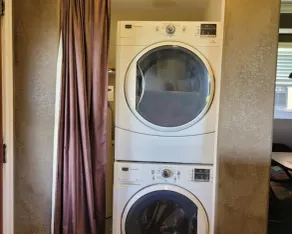 Entire 2br 2ba hilltop view home Sleeps 8&pets 4 acres Jacuzzi Central AC Kingbeds Office Free WiFi Parking Full Kitchen Refrigerator Washer Dryer Furnished Three 3 Large Sunset Dining Patios Grill Stovetop Oven Hiking Wildlife Firepit Quiet very Secluded - Image 2