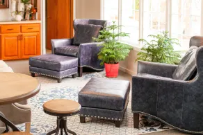 9 miles to Cedar Point. Pet friendly room with 22 acres to play. - Image 4