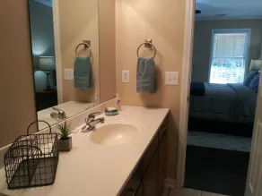 Charming 3 Bedroom / 2 Bath duplex ( Completely Furnished + utilities ). - Image 3
