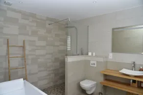 Beautiful house with heated pool overlooking Barjac - Image 2
