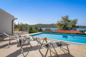 Villa Tela mit Pool - Image 5