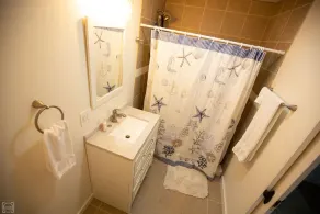 1st Class Rentals - Munson Manor III - 4 Schlafzimmer Haus - Image 3