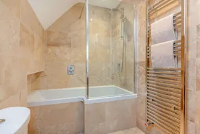 Luxuriously presented holiday cottage in the Cotswolds - Yew Barn & The Cottage - Image 2