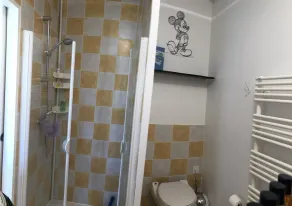 Quiet studio bathroom kitchen wc swimming pool & parking - Image 3