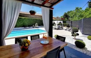 Three-Bedroom Apartment In Svetvincenat - Image 4
