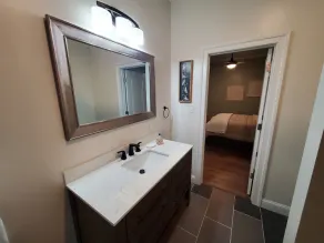 Luxury Studio Apt, walk to restaurants and bars - Image 2