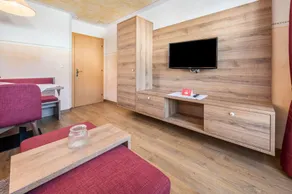 Ferienwohnung \"Haus zur Vogelweide App 4\" mit Bergblick, Balkonen und WLAN - Image 2