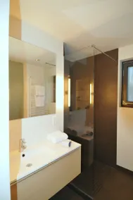 Newly designed apartment for 2-4 persons, lake access and WLAN free of charge - Image 3
