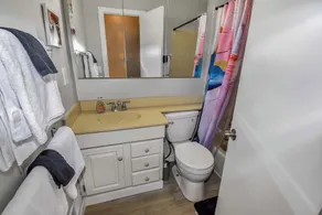 Super Cute Five Bedroom Home in Denver Perfect For Girls Trips - Image 3