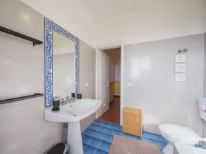 Schönes alleinstehendes Ferienhaus für 6 Gäste mit  W-LAN, Klimaanlage, TV und Innenhof - Image 2