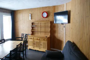 10-room apartment at the foot of the slopes, resort center - Image 5