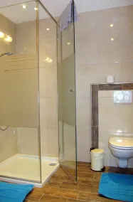 Skøn privat feriebolig for 20 personer med WIFI, TV og terrasse - Image 2