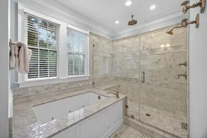 5 chambres avec une magnifique piscine privée et vue sur le parcours de golf - Image 4