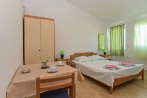 Studio 450 m to the beach, 2 people, 2nd floor, free WiFi, balcony, sea view - Image 4