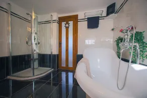 Luxus-Penthouse mit beheiztem Pool und herrlichem Blick! - Image 4