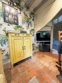 Charming accommodation in a green setting - Image 2